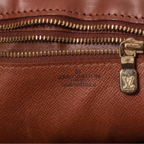 LOUIS VUITTON Monogram Enghien Clutch - Picture 14 of 15